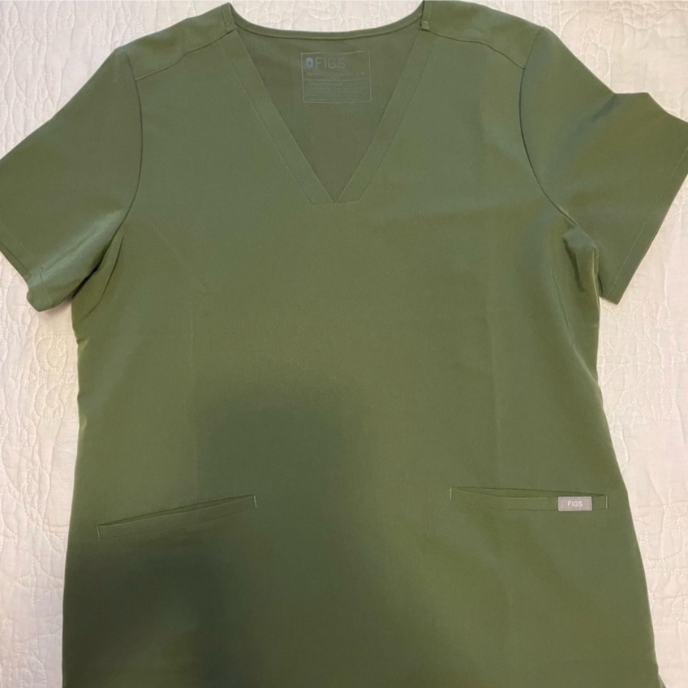 Women's Figs Dark Olive Scrubs Set M/L